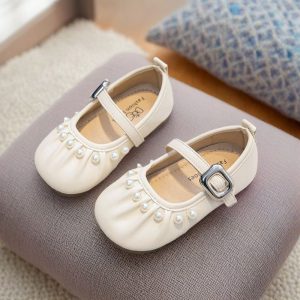 Spring Trend Soft Pearl Girls Dress Shoe - White