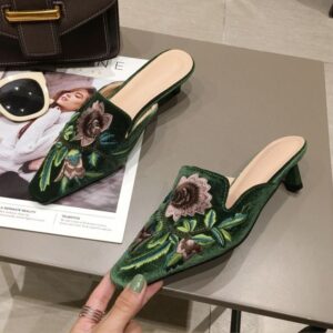 Foreign Trend Chic Embossed High Heel - Green